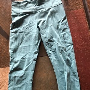 Lululemon fast/free crop Capri, size 6